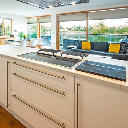 Waters Edge 04, Waterside Lodge P Южен Сърни Екстериор снимка